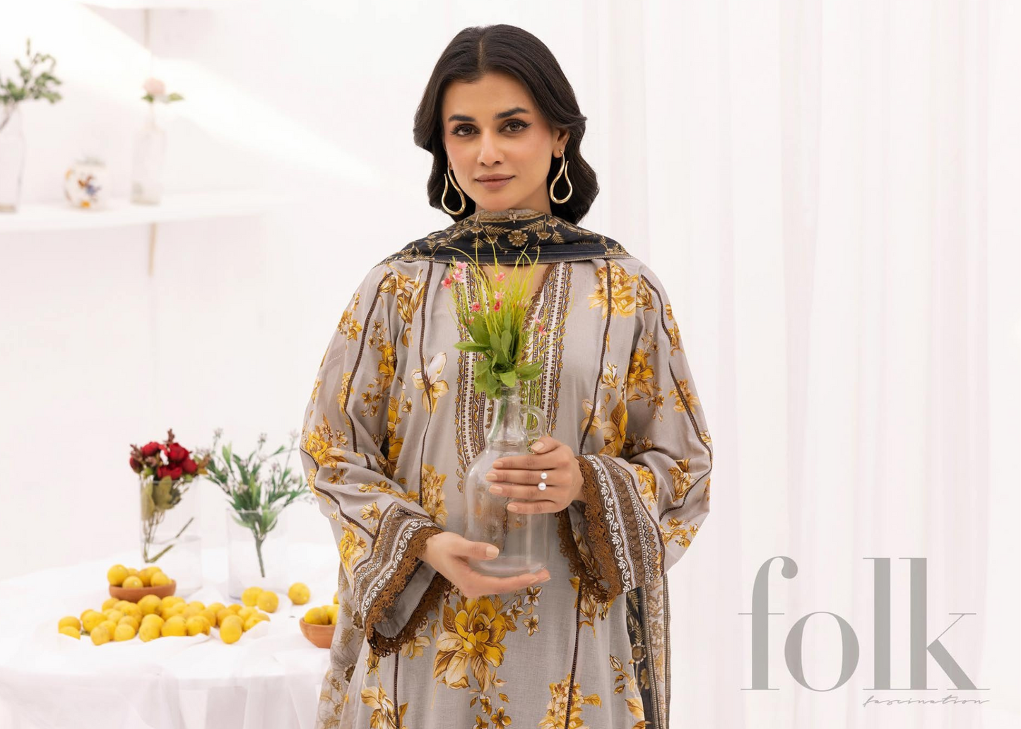 Graceful Lawn 3PC Suit with Coordinated Printed Dupatta