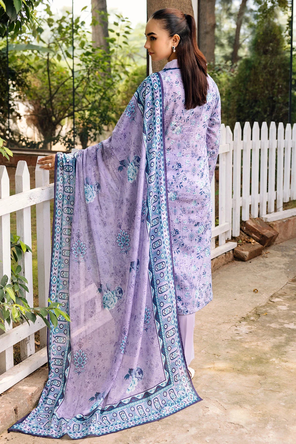 Stylish Digital Printed Lawn Suit – 3PC