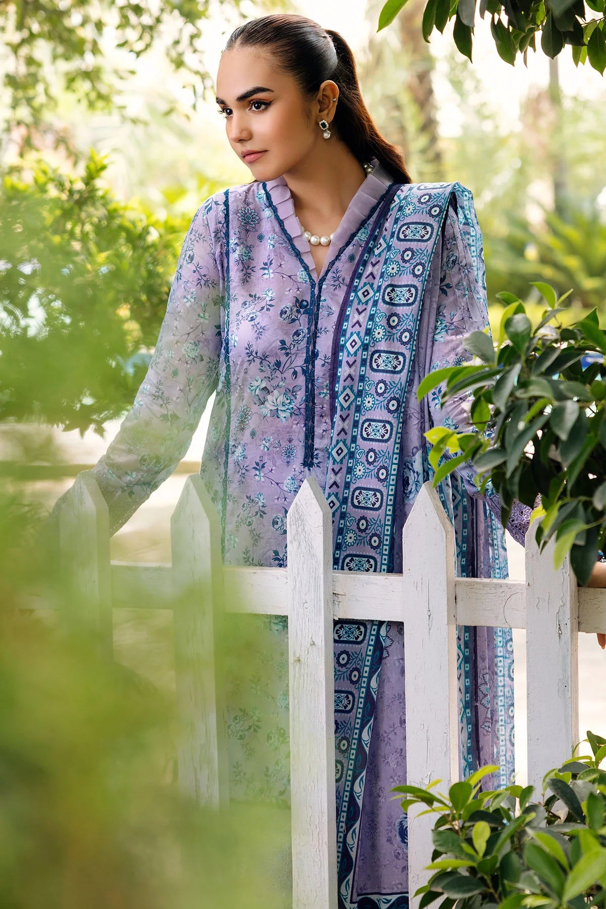 Stylish Digital Printed Lawn Suit – 3PC