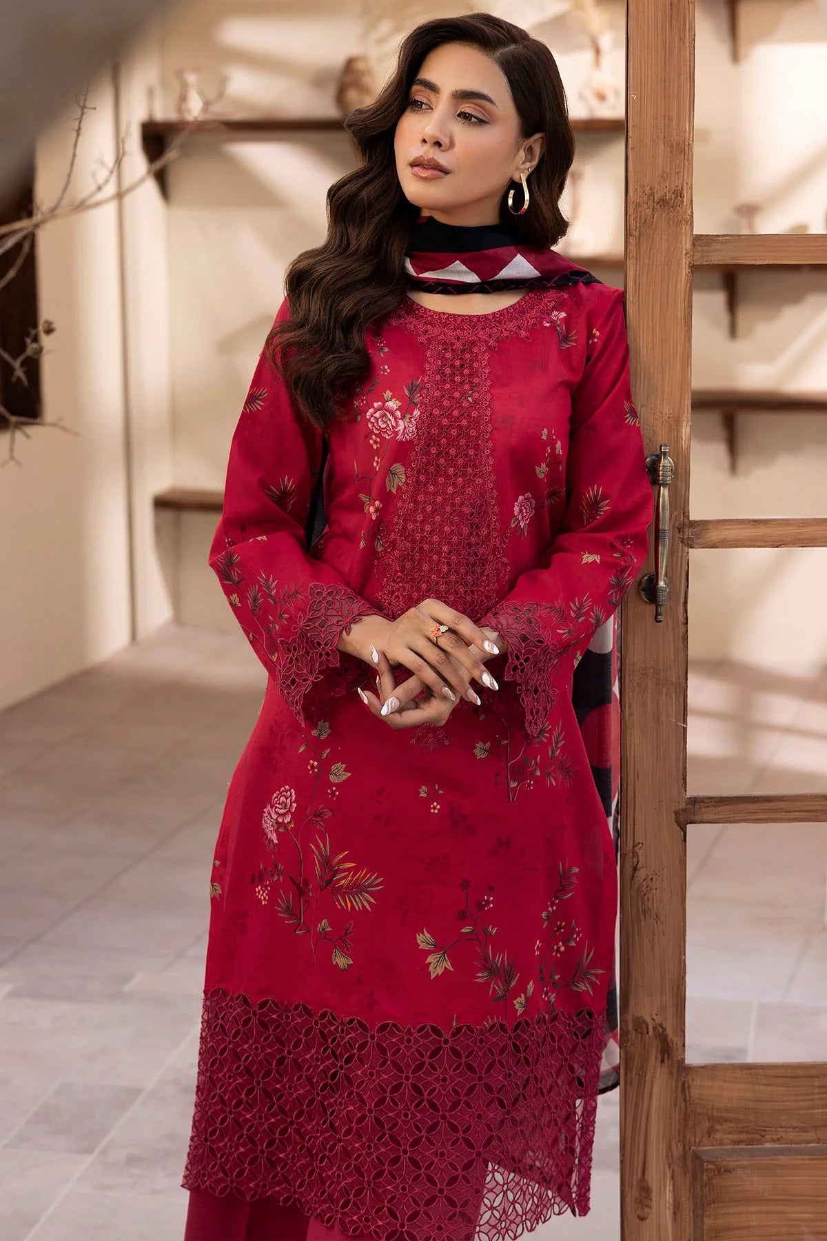 Elite Glow Digital Printed Lawn 3-Piece Suit
