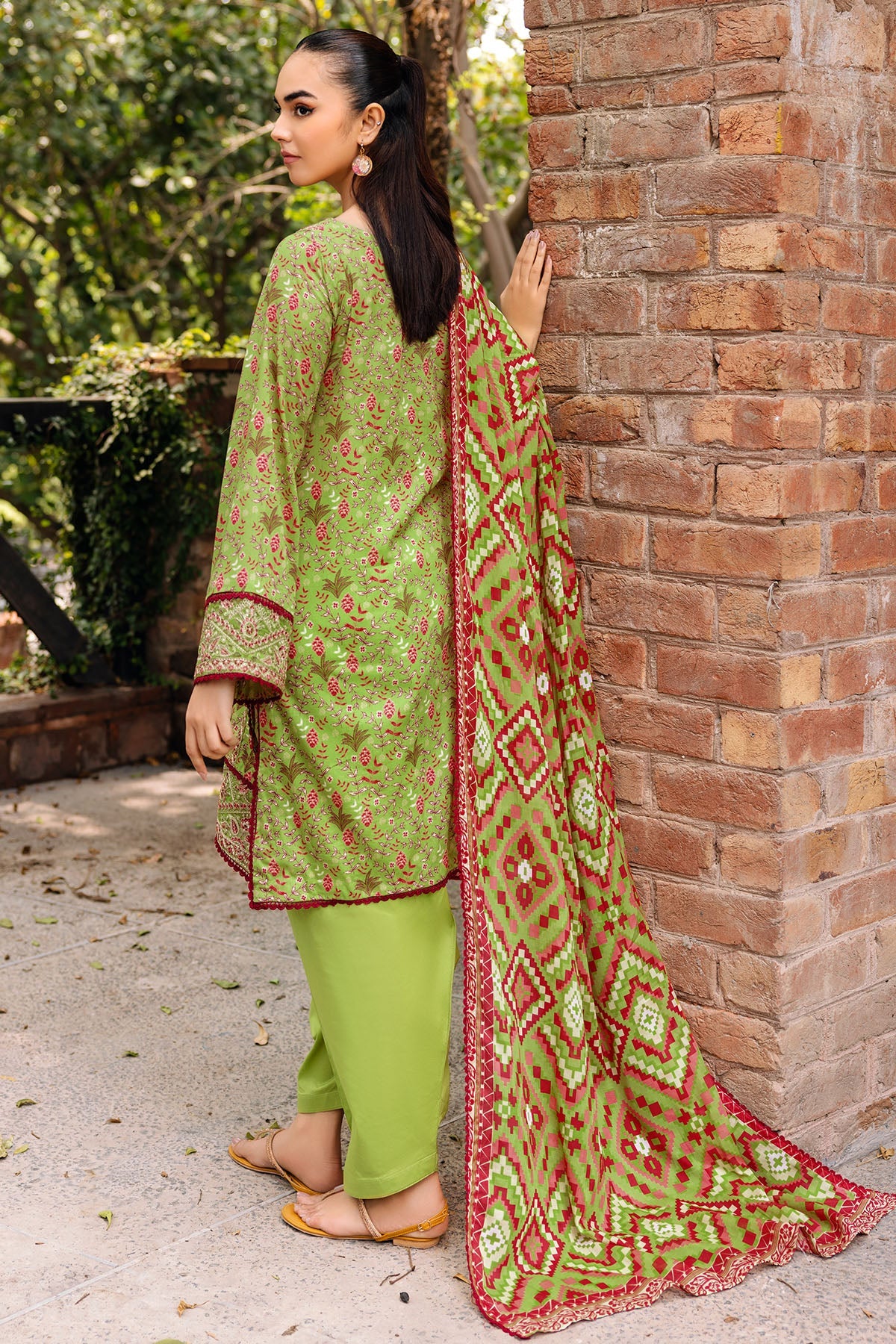 Classic 3PC Lawn Suit with Digital Print